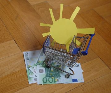 Wer eine Solarthermie-Anlage kaufen will, sollte sich fit machen fürs Beratungsgespräch.