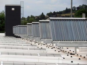 Fernwärme soalre Großanlagen mit Röhrenkollektoren