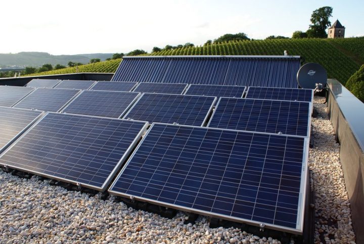 Solarthermie plus PV = Energiedach auf Passivhaus
