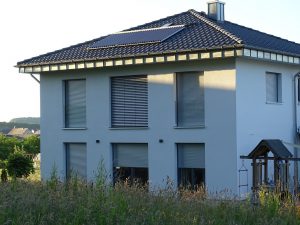 Solarthermie auf Energieeffizeinzhaus