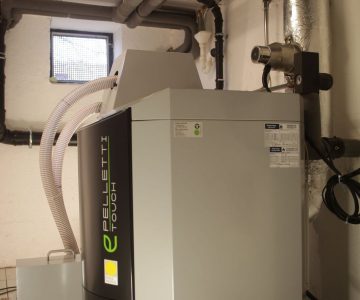 Projekt des Monats 2 November 2017 Haustechnik Hofer Mehrfamilienhaus neuer Pelletkessel Pelleti Touch Paradigma