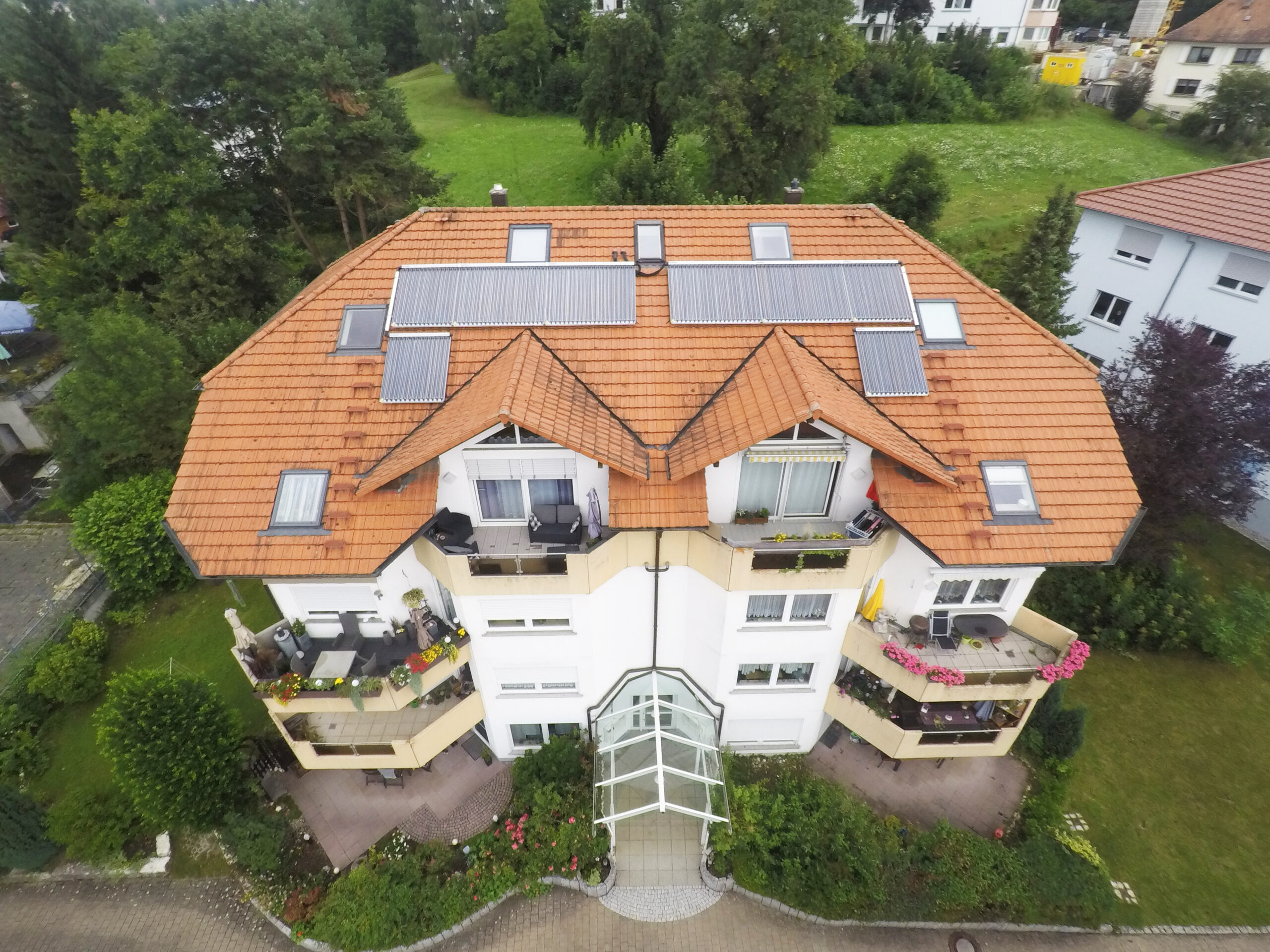 Projekt des Monats Zehnfamilienhaus Gas plus Solar