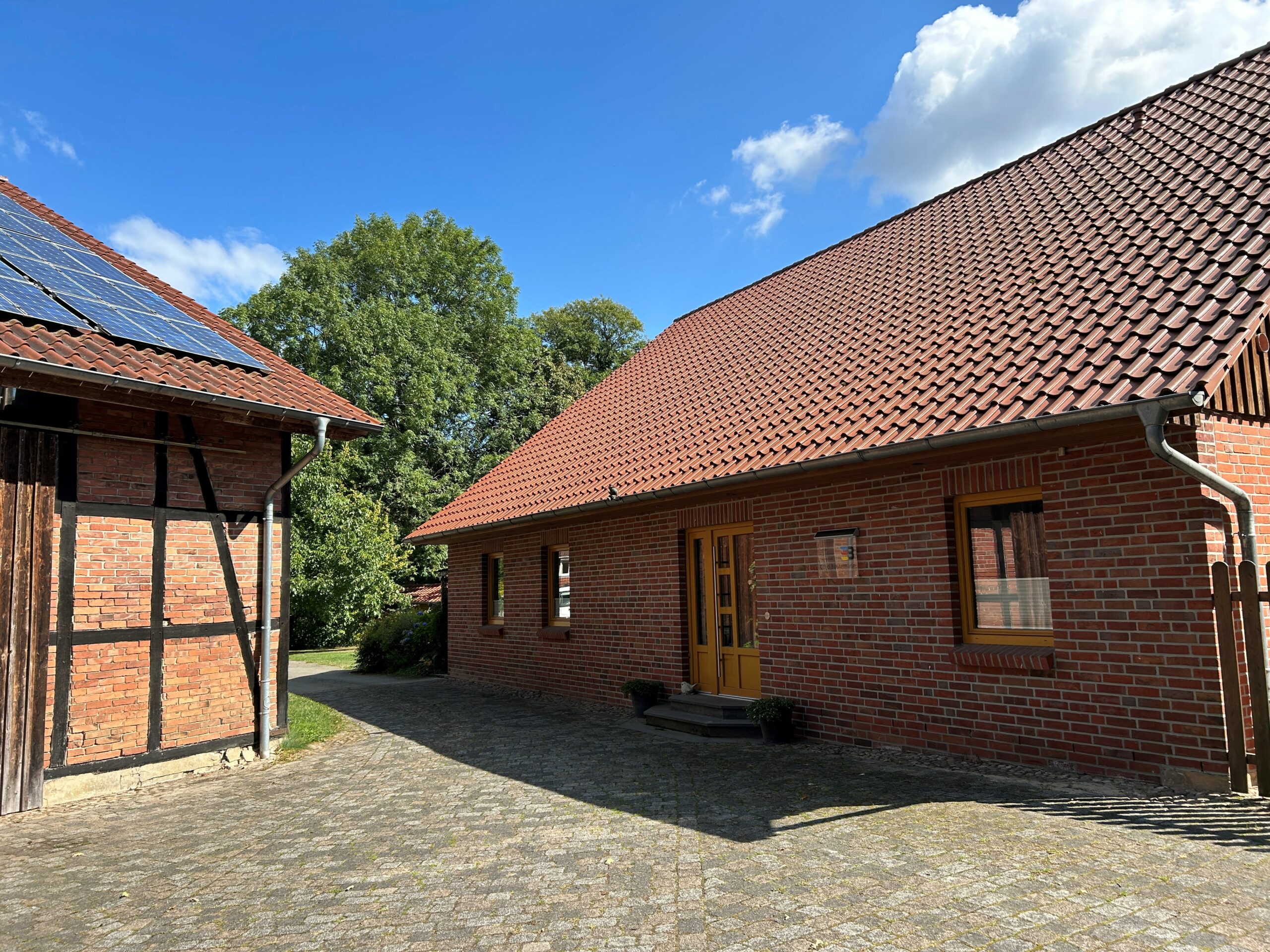 Paradigma Handwerker des Monats September 2025_Bostelmann_Euhus_Firmengebäude